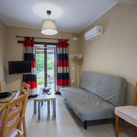 Aggerikos Relax House Tatil Evi Áyios Kírikos